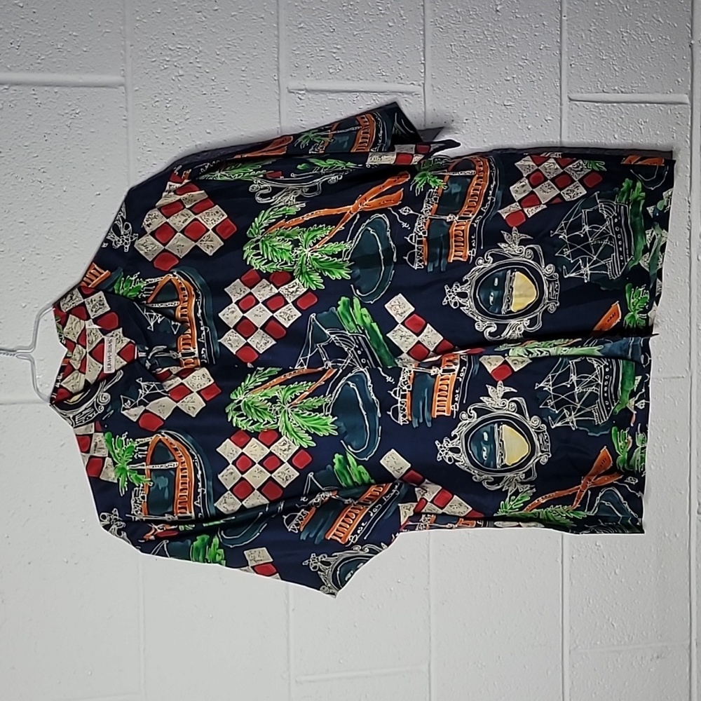 Burma Bibas 100% silk That's short sleeve button down shirt.